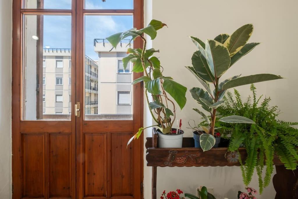 Apartament Casa Ofride -Centro-Poetto 10 Min-Wi-Fi-Netflix Cagliari Zewnętrze zdjęcie